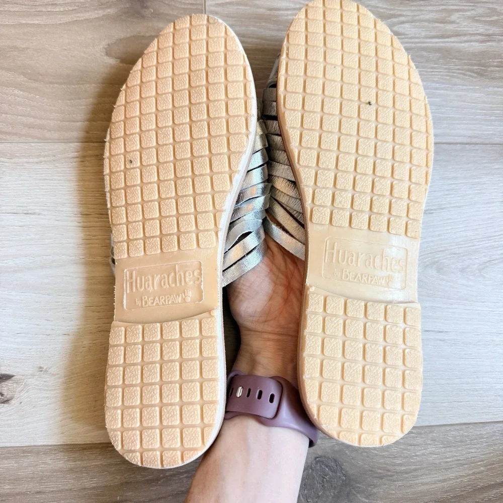 Huaraches Bearpaw Women's Leather Silver Sandals Size 9 Boho Vacation
